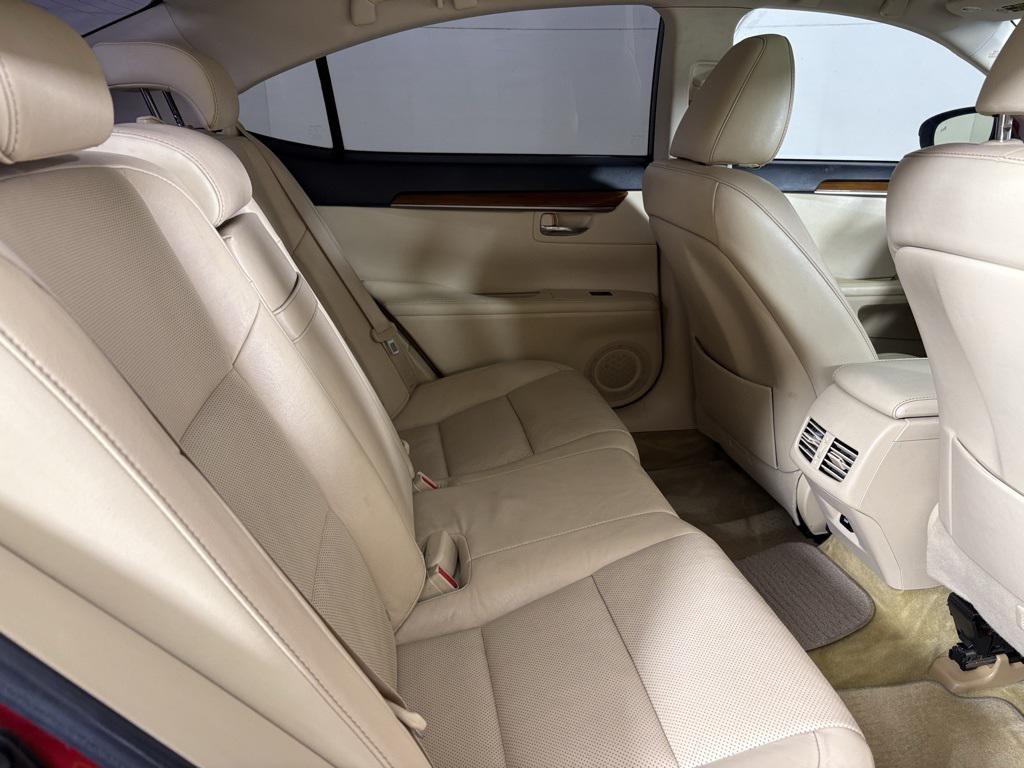 used 2013 Lexus ES 300h car, priced at $14,900