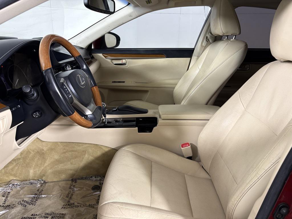 used 2013 Lexus ES 300h car, priced at $14,900