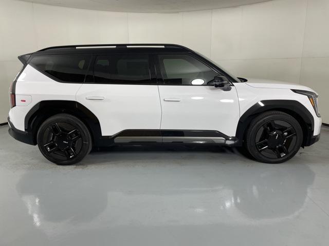new 2026 Kia EV9 car, priced at $72,210