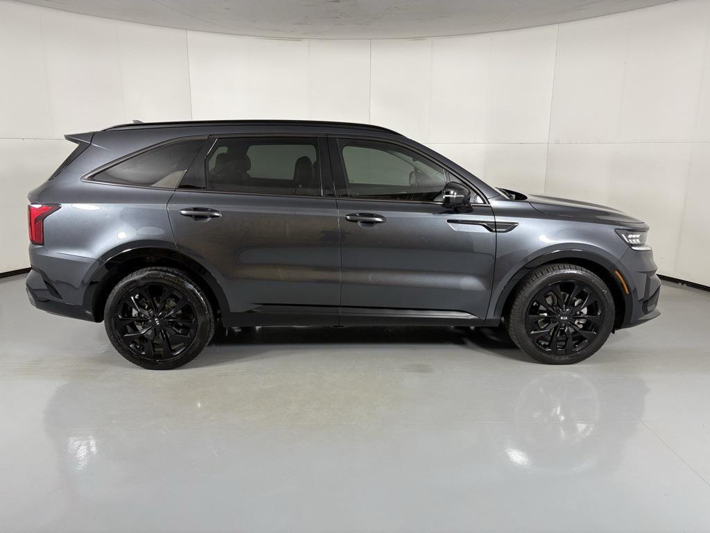 used 2021 Kia Sorento car, priced at $25,300