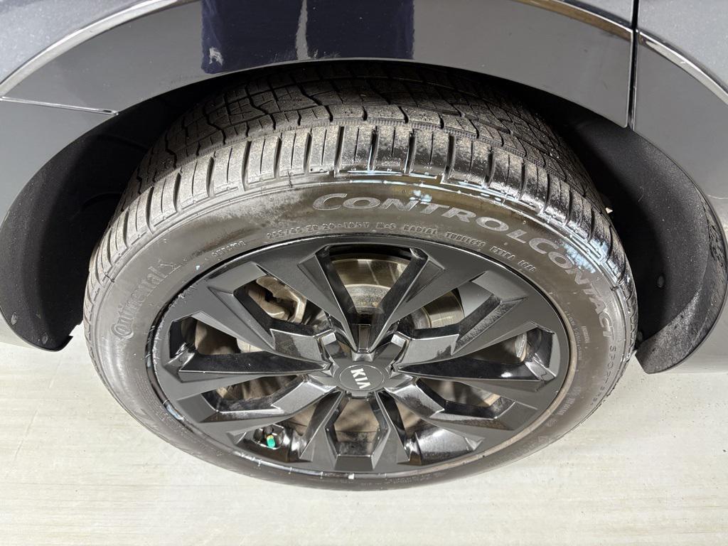 used 2021 Kia Sorento car, priced at $25,300