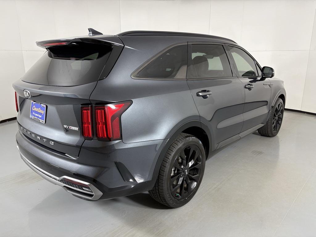used 2021 Kia Sorento car, priced at $25,300