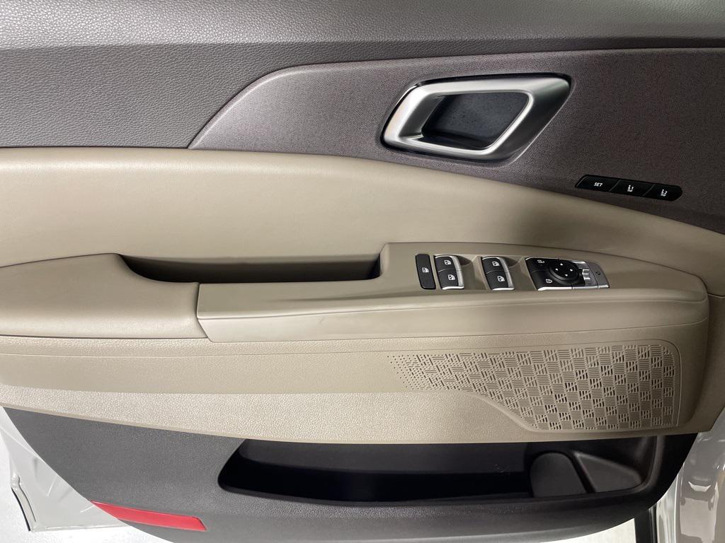 new 2026 Kia Carnival car, priced at $45,689