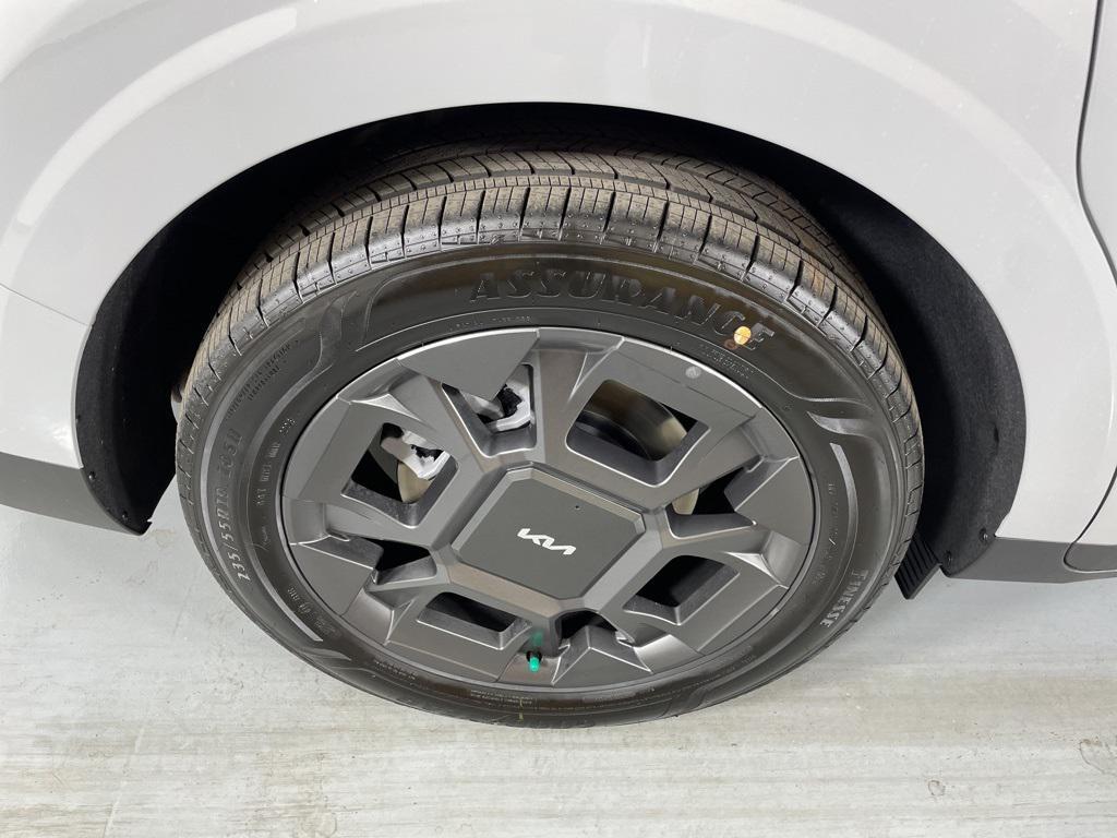 new 2026 Kia Carnival car, priced at $45,689