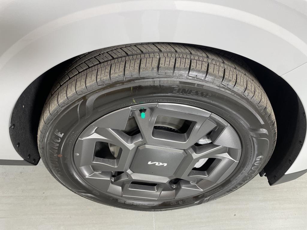 new 2026 Kia Carnival car, priced at $45,689