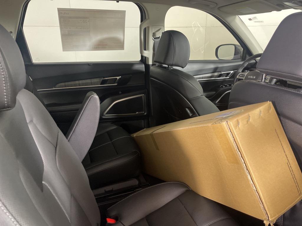 new 2025 Kia Telluride car, priced at $44,135