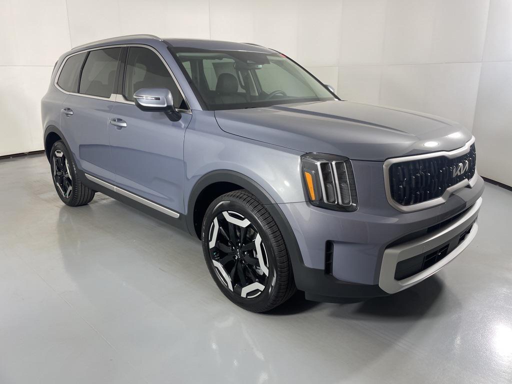 new 2025 Kia Telluride car, priced at $44,135