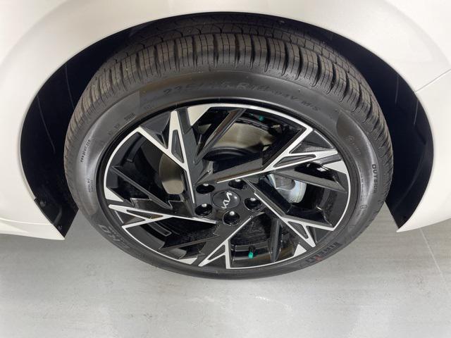 new 2026 Kia K5 car, priced at $31,955