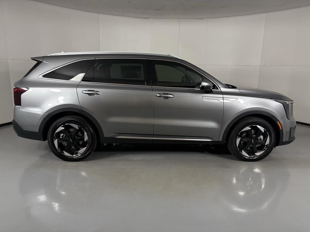 new 2026 Kia Sorento Hybrid car, priced at $39,963