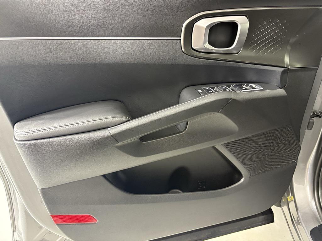 new 2026 Kia Sorento Hybrid car, priced at $39,963