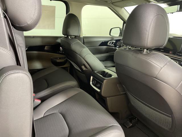 new 2025 Kia Carnival Hybrid car, priced at $52,473