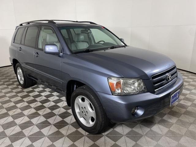 used 2007 Toyota Highlander car, priced at $15,000