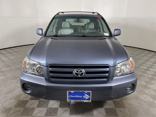 used 2007 Toyota Highlander car, priced at $15,000