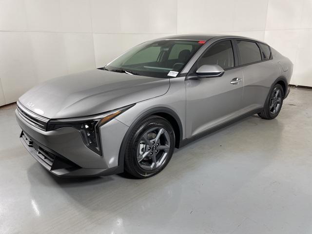 new 2025 Kia K4 car, priced at $23,024