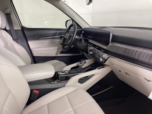 new 2025 Kia Telluride car, priced at $46,082