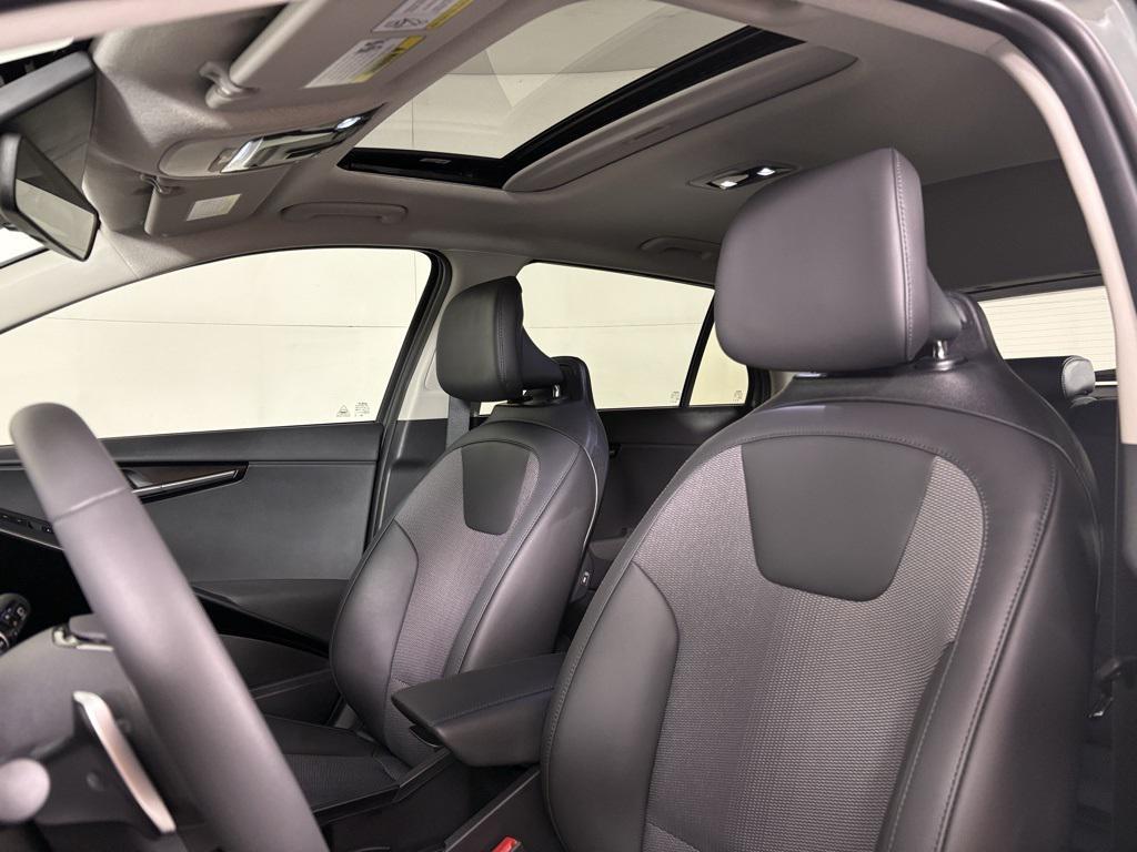 new 2026 Kia Niro car, priced at $33,175