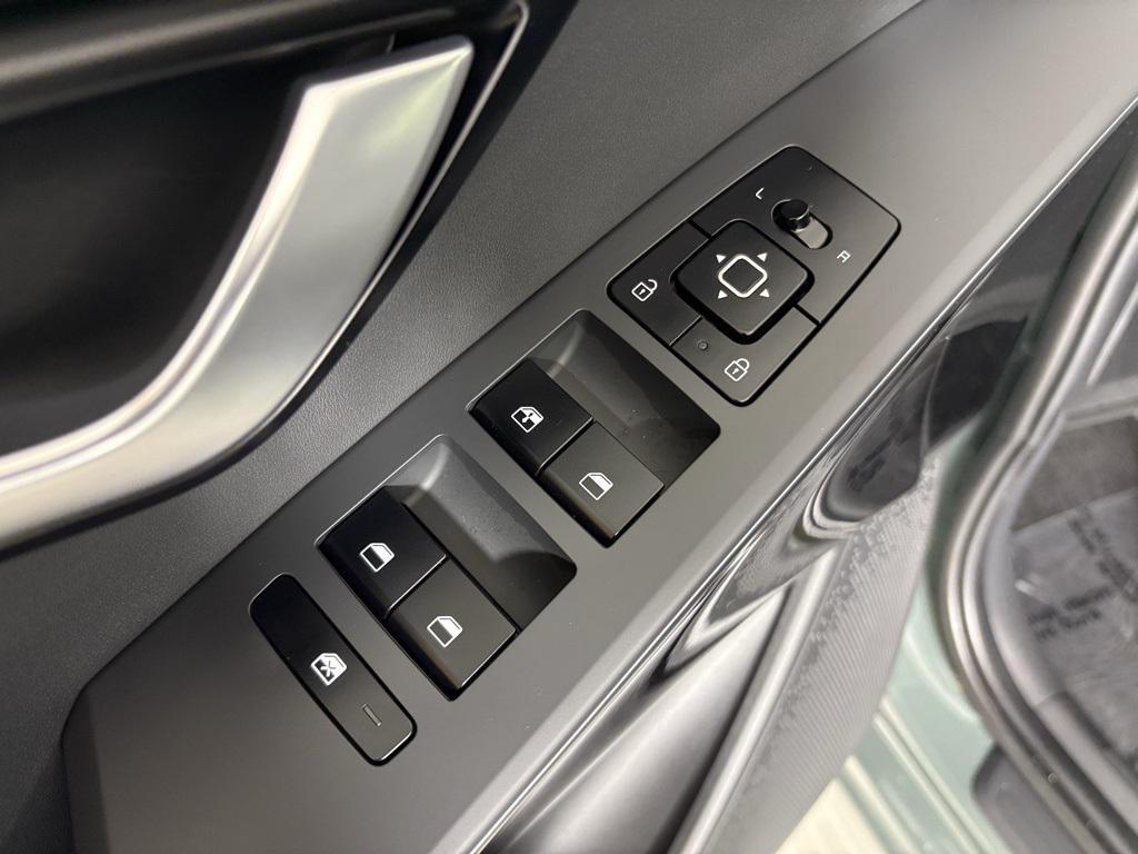 new 2026 Kia Niro car, priced at $33,175