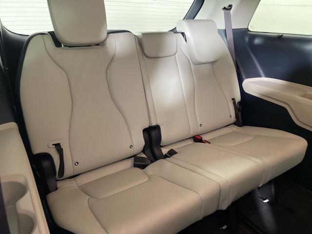 new 2026 Kia Carnival Hybrid car, priced at $43,152