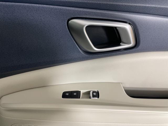 new 2026 Kia Carnival Hybrid car, priced at $43,152