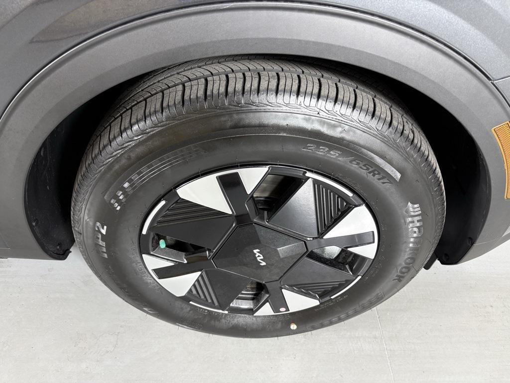 new 2026 Kia Sportage Hybrid car, priced at $30,636