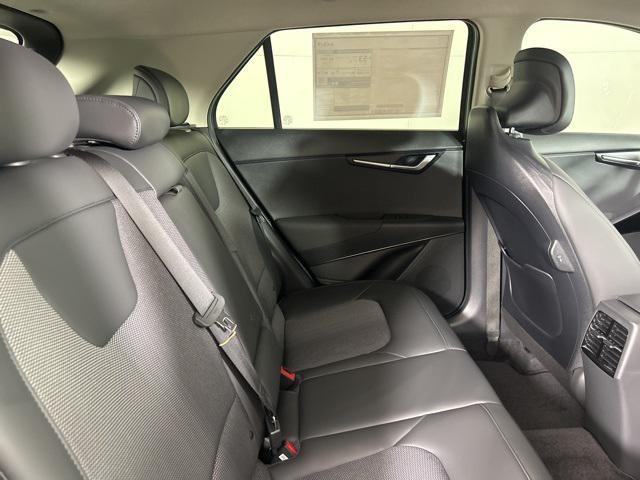 new 2025 Kia Niro car, priced at $30,177