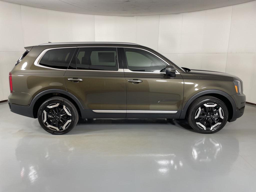 new 2025 Kia Telluride car, priced at $39,270