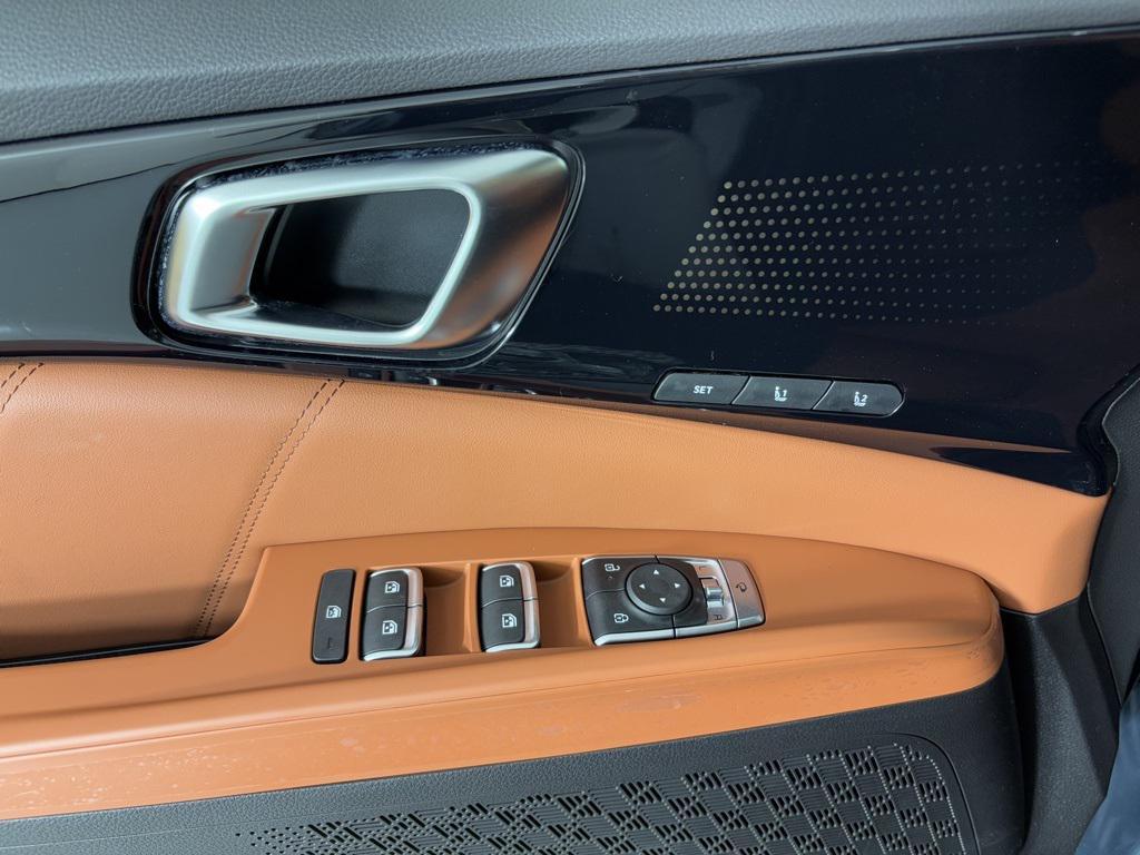 new 2026 Kia Carnival Hybrid car, priced at $52,874