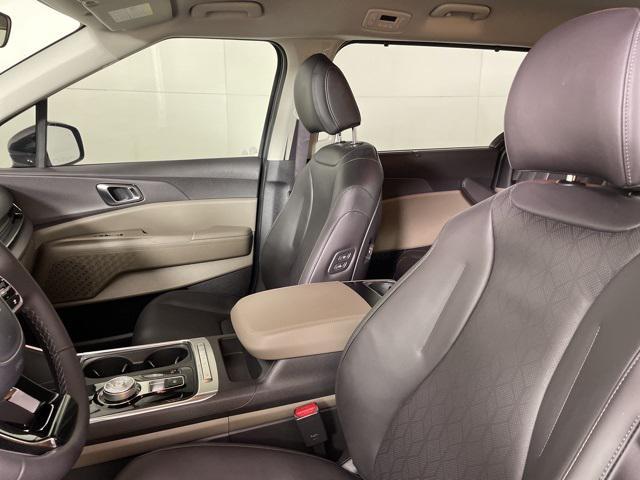 new 2026 Kia Carnival Hybrid car, priced at $43,094