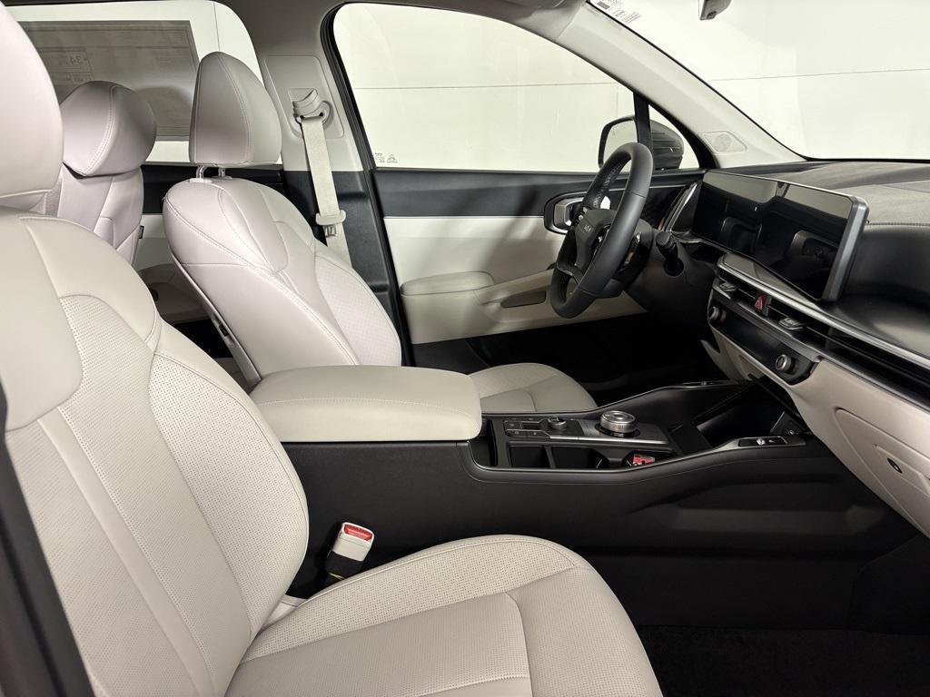 new 2026 Kia Sorento Hybrid car, priced at $41,740