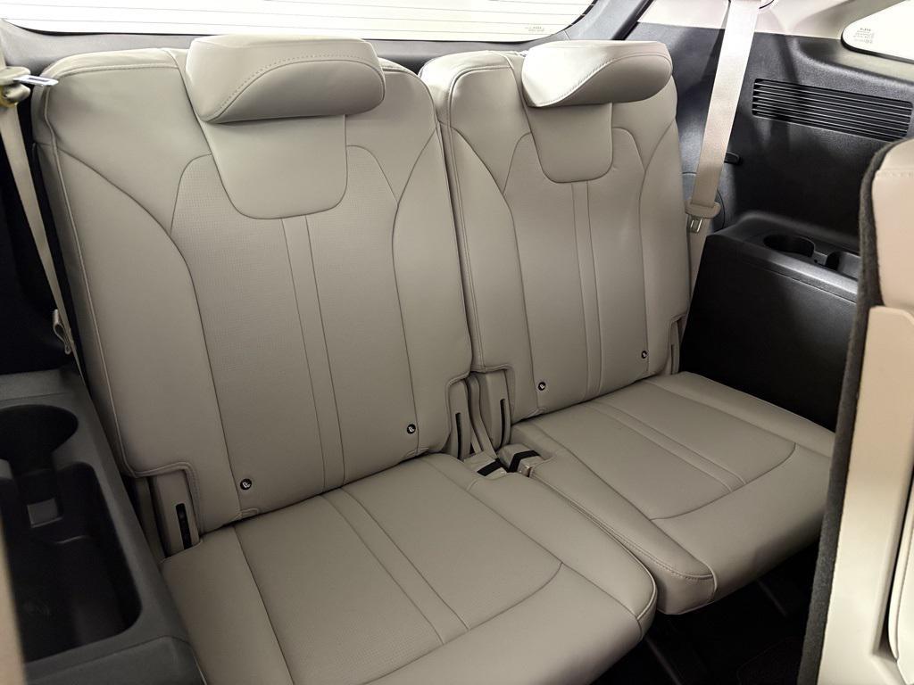 new 2026 Kia Sorento Hybrid car, priced at $41,740