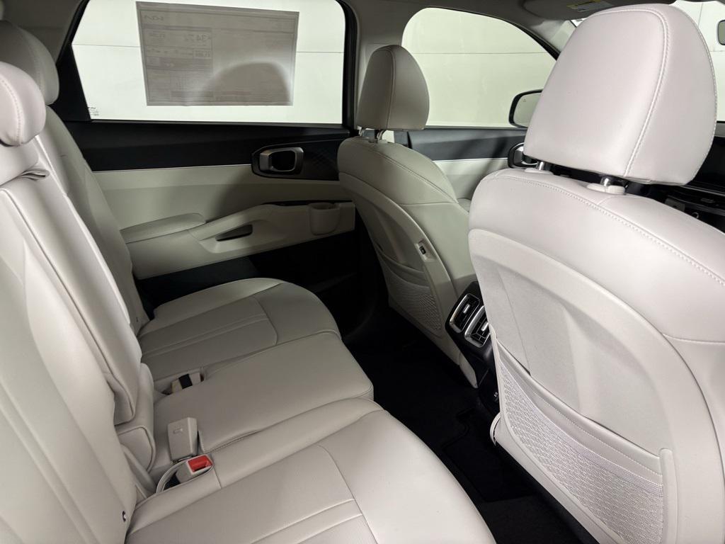 new 2026 Kia Sorento Hybrid car, priced at $41,740