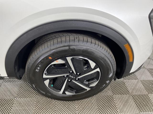 new 2024 Kia Sportage Hybrid car, priced at $32,240