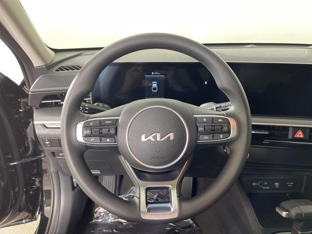 new 2025 Kia K5 car, priced at $27,758