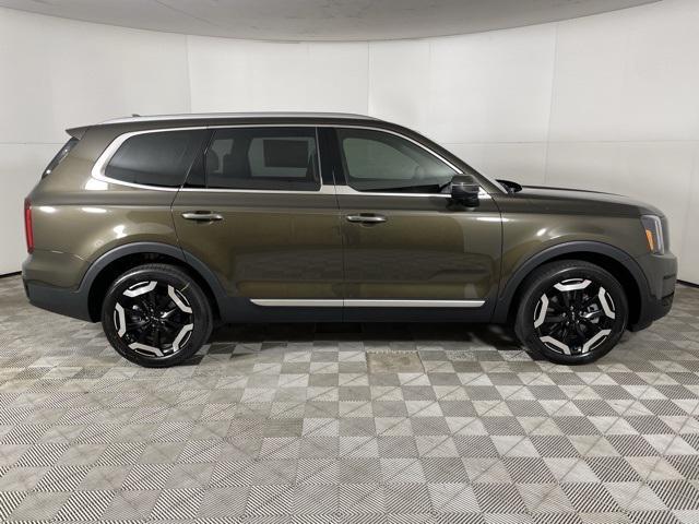 new 2025 Kia Telluride car, priced at $40,141