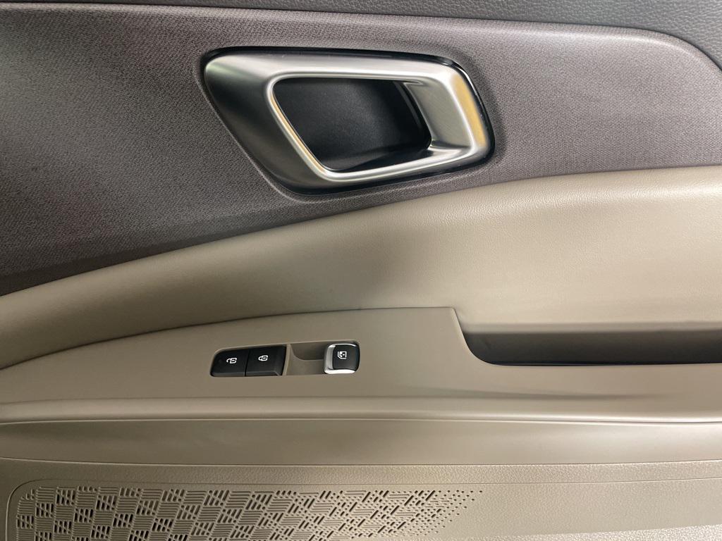 new 2026 Kia Carnival car, priced at $45,689