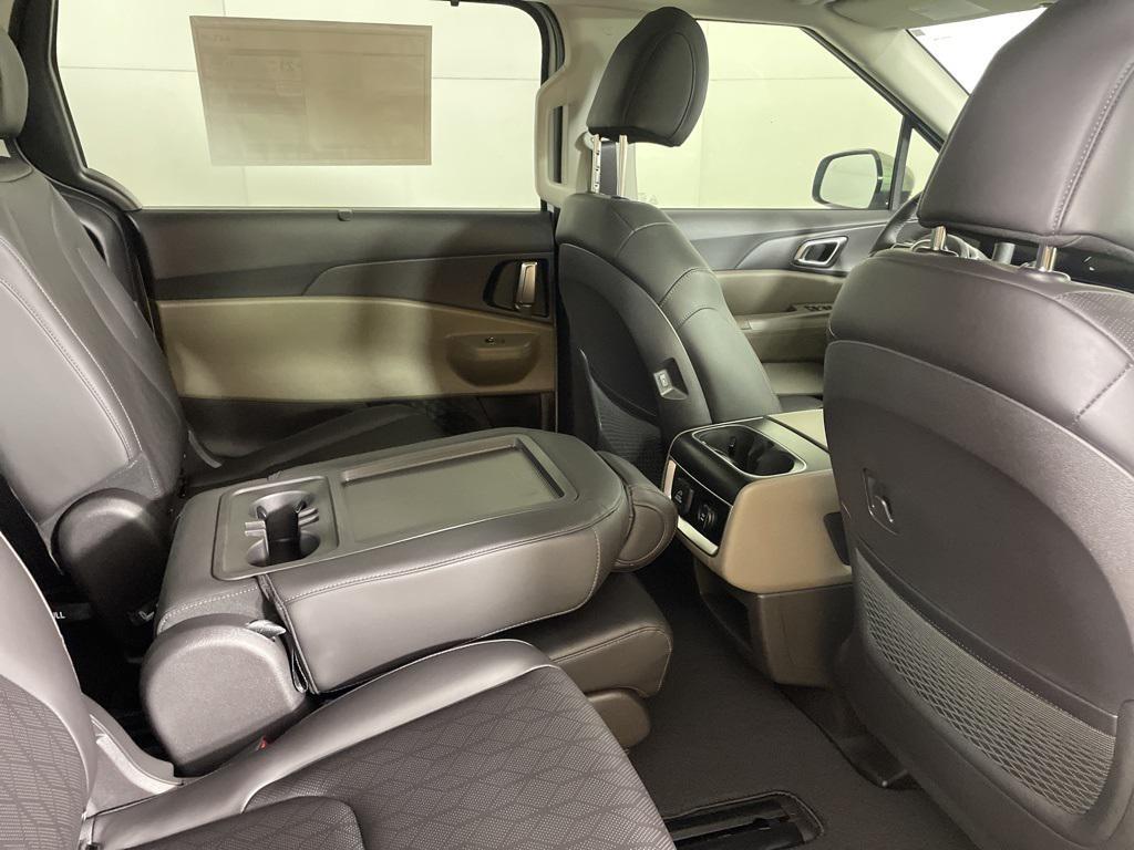 new 2026 Kia Carnival car, priced at $45,689
