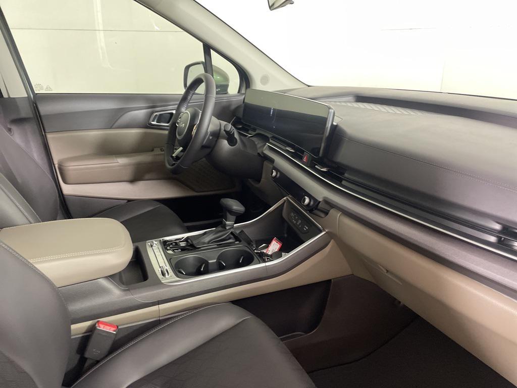 new 2026 Kia Carnival car, priced at $45,689