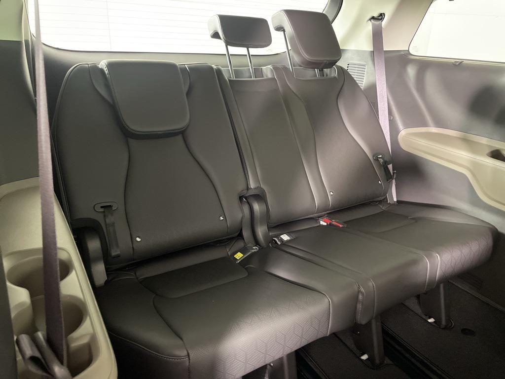 new 2026 Kia Carnival car, priced at $45,689