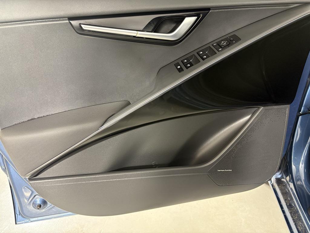 new 2026 Kia Niro car, priced at $33,175