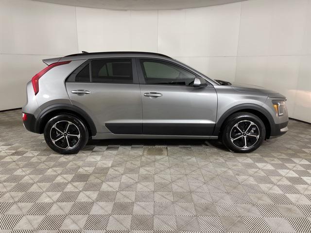 new 2025 Kia Niro car, priced at $27,707