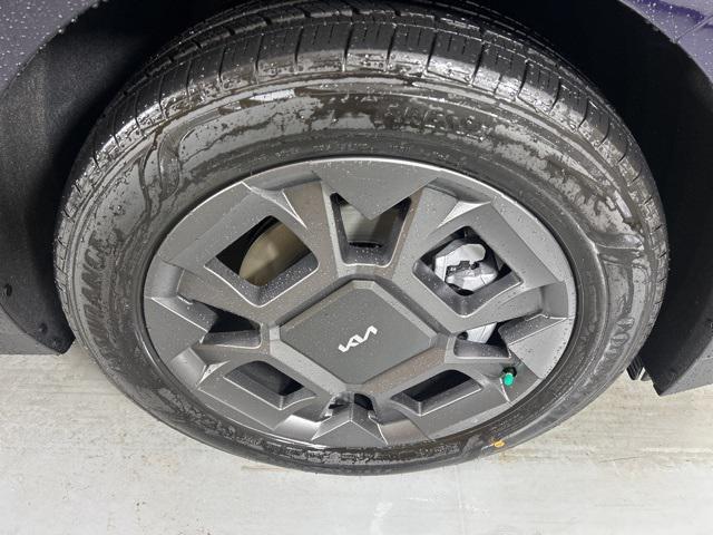 new 2026 Kia Carnival Hybrid car, priced at $42,870