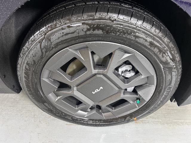 new 2026 Kia Carnival Hybrid car, priced at $42,870