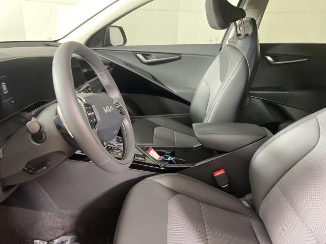 new 2025 Kia Niro car, priced at $28,697