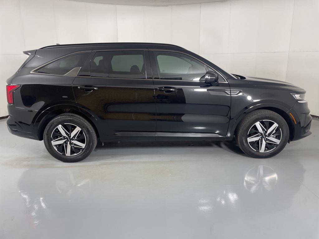 used 2023 Kia Sorento car, priced at $26,300