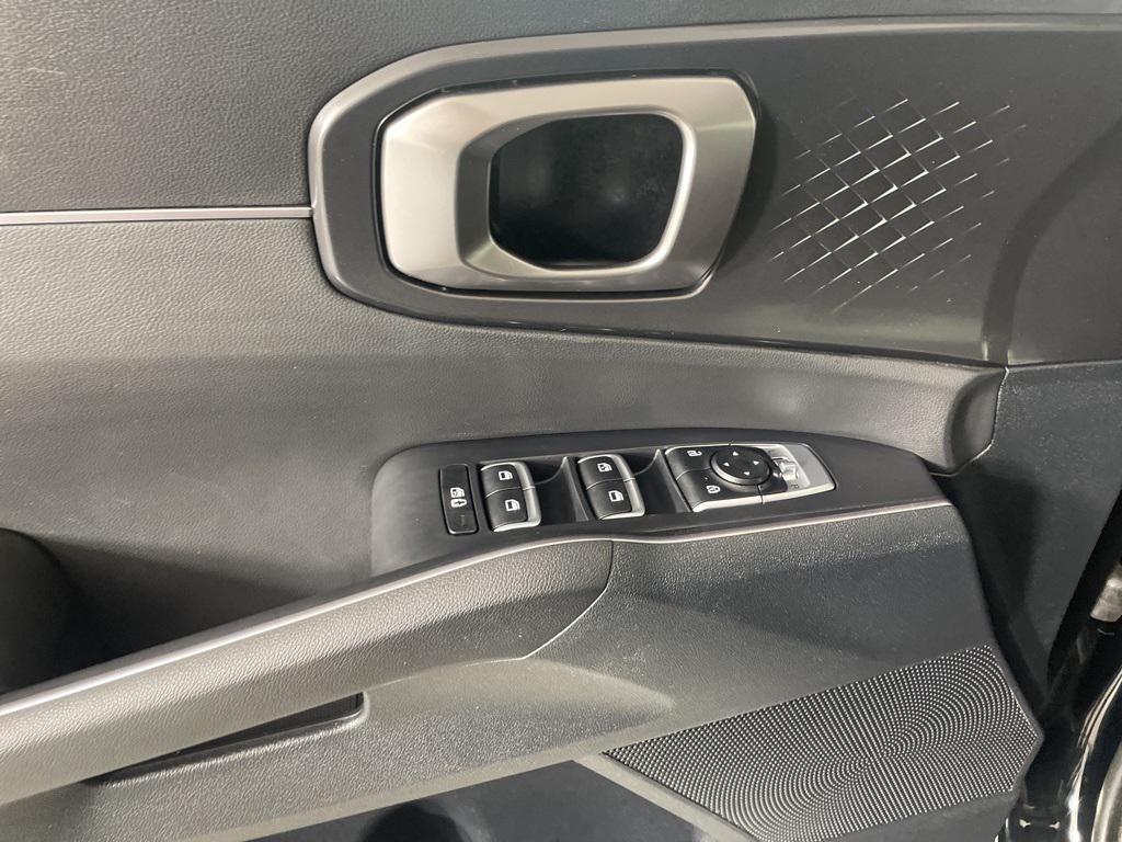 used 2023 Kia Sorento car, priced at $26,300