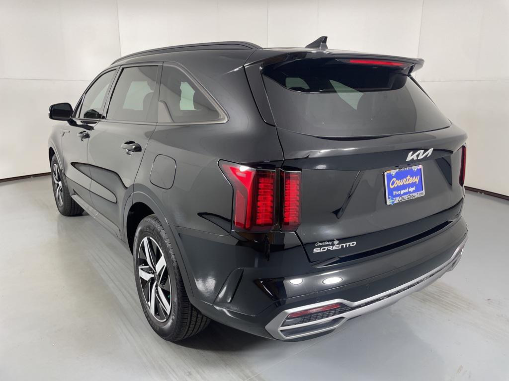 used 2023 Kia Sorento car, priced at $26,300