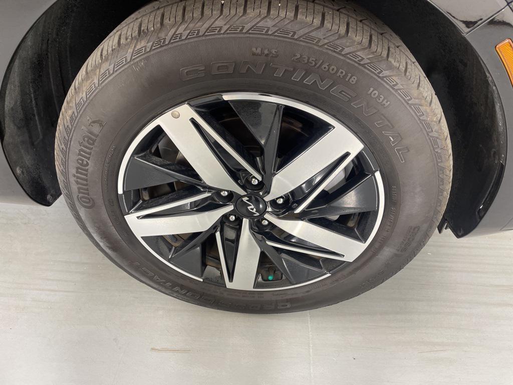 used 2023 Kia Sorento car, priced at $26,300