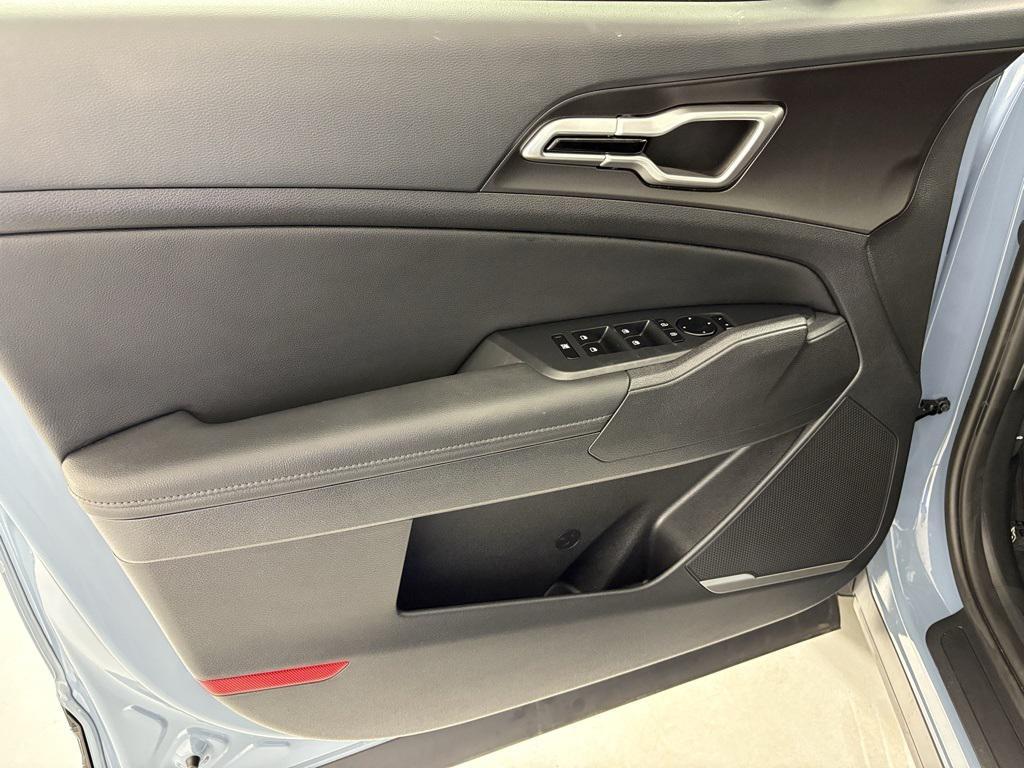 new 2026 Kia Sportage Hybrid car, priced at $34,132