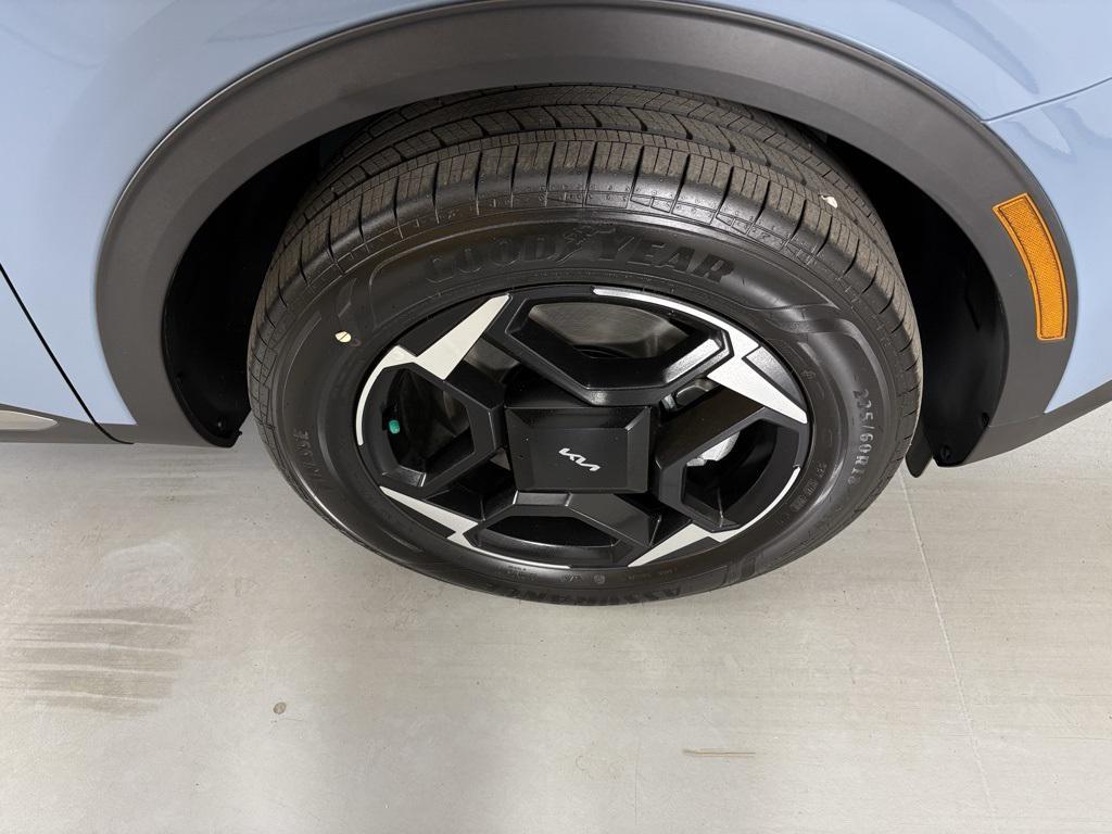 new 2026 Kia Sportage Hybrid car, priced at $34,132