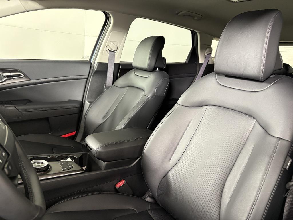 new 2026 Kia Sportage Hybrid car, priced at $34,132